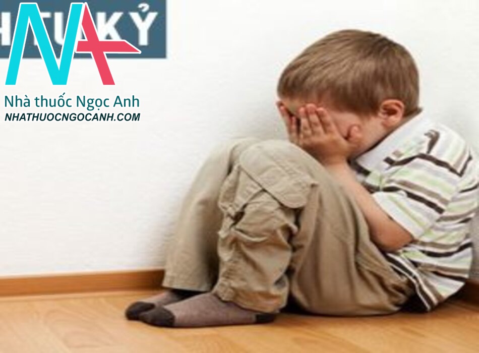 Bệnh tự kỷ ở trẻ em là gì? Nguyên nhân, triệu chứng, cách điều trị