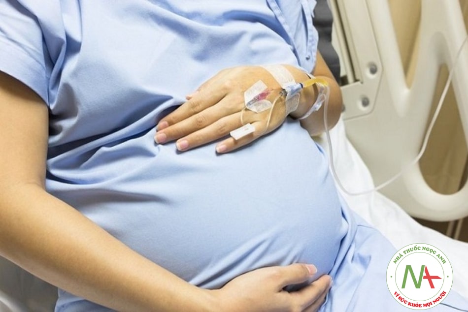 Điều trị Covid-19 ở phụ nữ mang thai