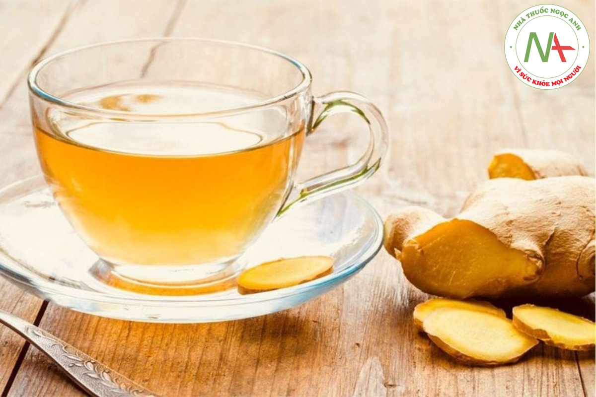 Uống trà gừng ấm giúp giảm đau bụng kinh
